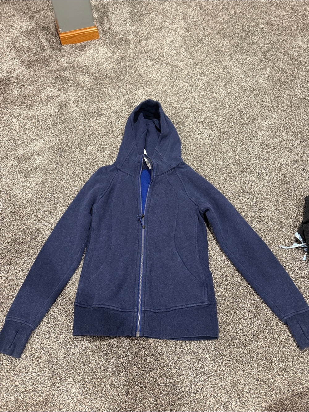 lululemon athletica navy blue zip-up hoodie size 6
